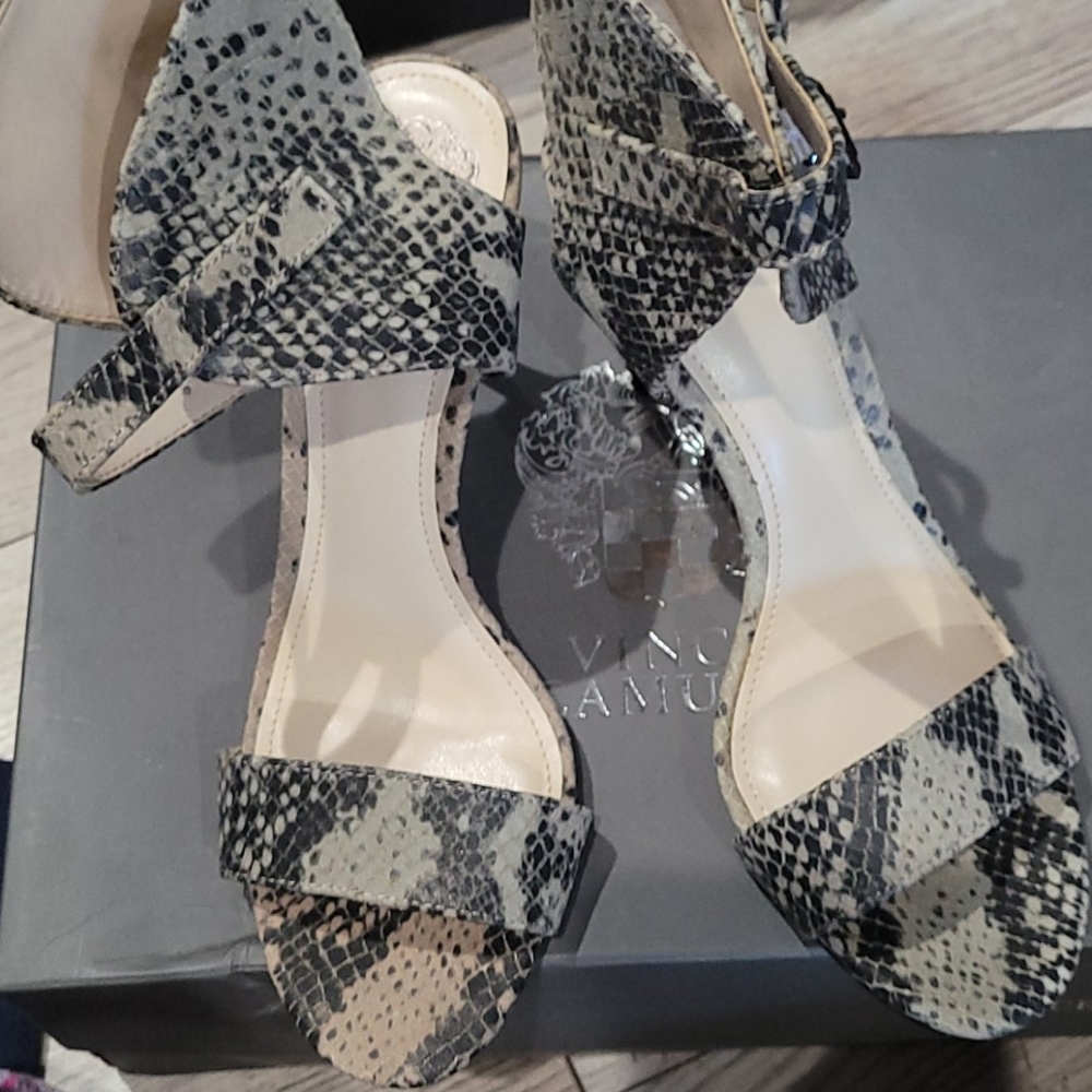 Vince Camuto women sandals